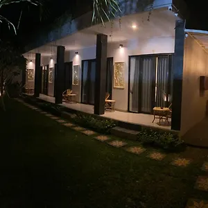 Queens Seminyak (Bali)